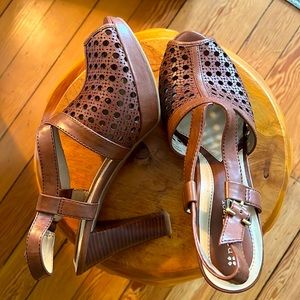 70s style platform heel- size 9